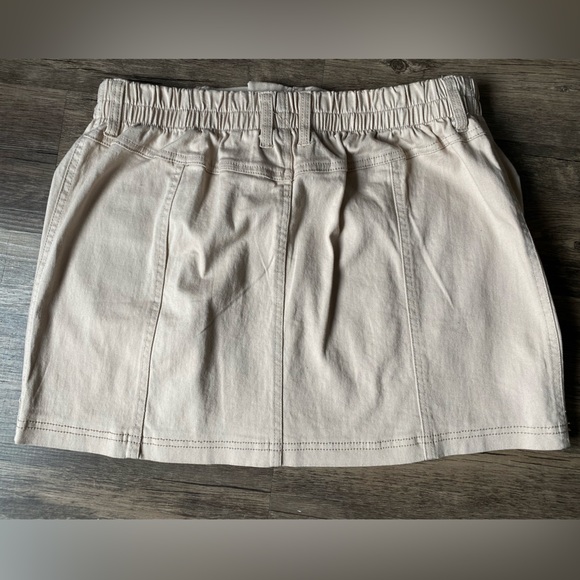 NWT Rue21 Light Tan Cargo Skirt Size L - Picture 4 of 8